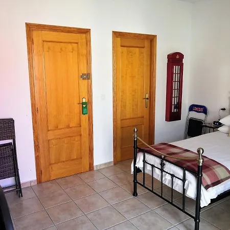 Bed & Breakfast Casa Deni Benidoleig